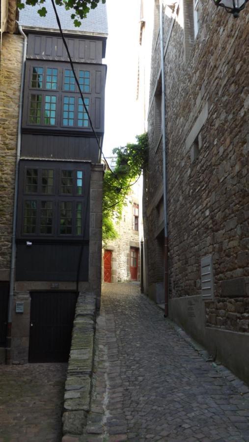 Appartement T2 ,Parking Prive,Terrasse, 10 Mns A Pieds De La Cite Corsaire Et Ses Plages سان مالو المظهر الخارجي الصورة